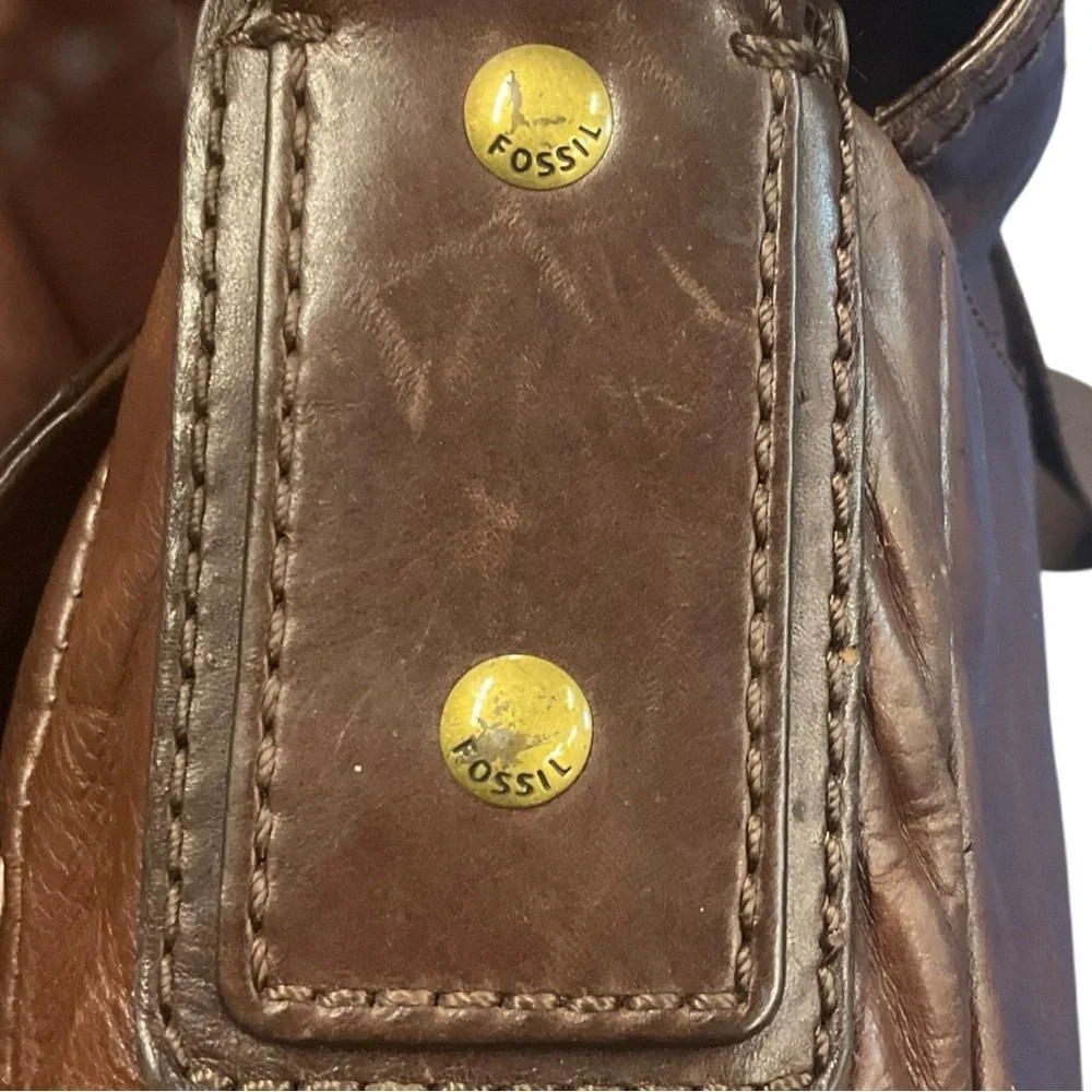 📬 FOSSIL Brown Leather Messenger Bag 📎👔 Crossbody Work Satchel‎